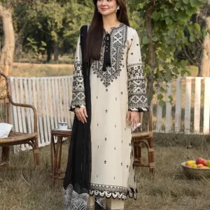 QALAMQAR Dhanak Suit – Premium Winter Embroidered Collection